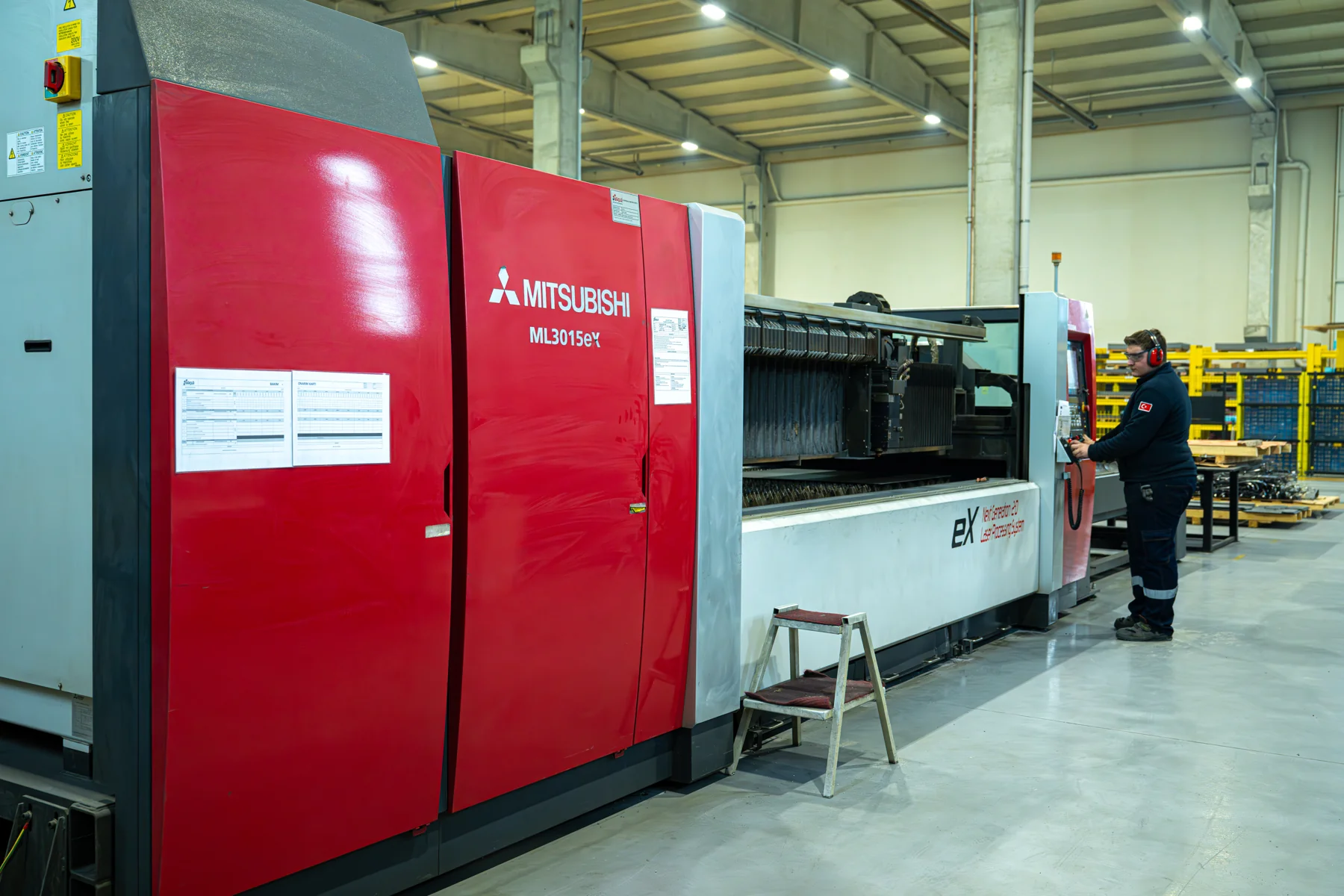 Mitsubishi lazer kesim makinesi